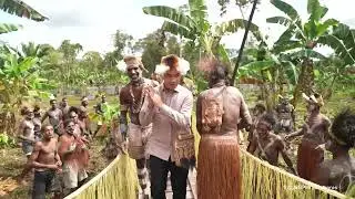 Vice President Inspects Asmat Sago Field School