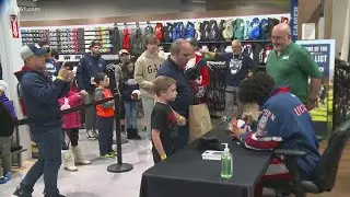 UConn fans line up for star Andre Jackson's signature