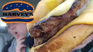Отзыв &mdash; гамбургер &laquo;Big Harv Original&raquo; от Harvey's. 2 котлеты со швейцарским сыром и сыром чеддер.