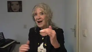 Mensje van Keulen = Ik moet U echt iets zegggen