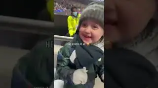 Heung Min Son waves at a fan 🥰 #heungminson #son #soccer #football