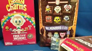 MAGICALLY DELICIOUS LUCKY CHARMS!! Cereal Squad Halloween Super Rare Toy Surprise