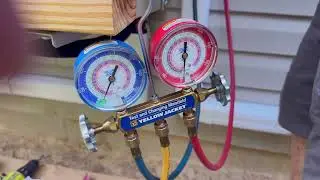 How to Vacuum a HVAC Mini Split With Analog Manifold Gauges