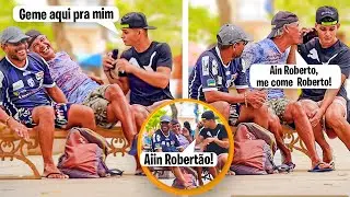 PEGADINHA - Botando estranhos pra imitar no celular