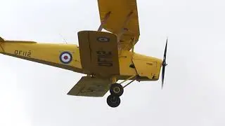 Tiger Moth landing at Duxford June 2019