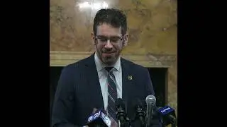 Schlossberg Addresses Being Third Generation Holocaust Survivor