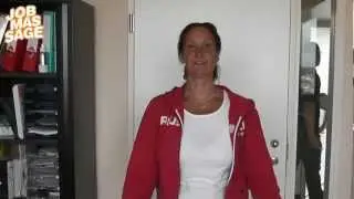 Schouders gespannen ? Niet nodig! Doe deze jobmassage tip van Sandra