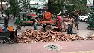 Brick breaking machine