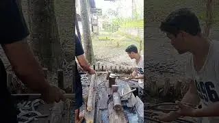 begini cara pandai besi memotong ujung pisau tempah #diy