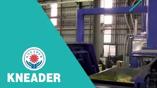 Detachable cylinder of extruder