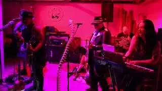 How to Stay Awake - Ragz to Stitchez (Live at Midnight's in Brattleboro VT)
