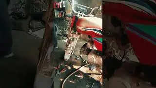 The easiest method of welding a motorcycle&rsquo;s safeguard.#diy #ytshorts #experiment #bike #craft #yt