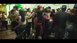 Y. Que. Siga. Ese ambientaso de. Olopa compaa