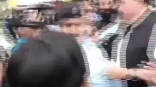 Fan kisses Sheikh Rasheed after the announcement of Panama Judgement xD