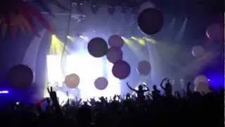 Life in Color Balloon drop Portland