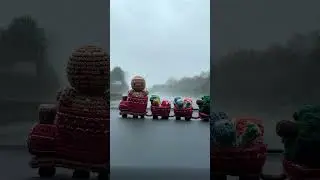The Christmas train, crochet pattern from book &ldquo;Le Noel de Khuc Cay&rdquo;