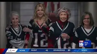 80 for Brady and Knock at the Cabin Movie Reviews | Jane Fonda | Lily Tomlin |