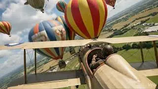 Biplan &Eacute;vitant des Ballons Dirigeables