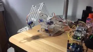 Writing arm based on the Arduino. 