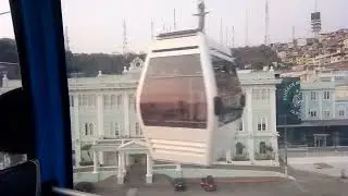 Viajando en Transporte Aero suspendido Aerovia