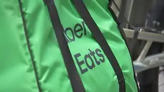 NYC Council to vote on proposal to increase pay for grocery delivery workers