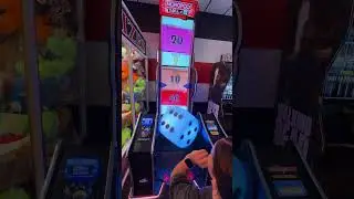 Она провалилась! Гигантская аркадная игра &laquo;Монополия&raquo; подтасована? #шорты