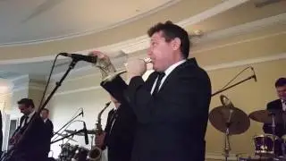 Danny flam playing the shofar to hei do didum live at wedding Haim playing percussion in backround