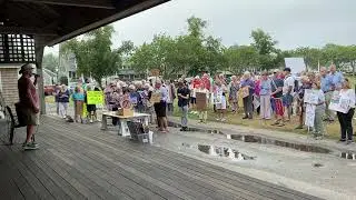 Booing JD Vance visit to Nantucket 