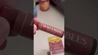 burt&rsquo;s bees tinted lip balm #burtsbees #tintedlipbalm #lipbalm #lipbalmcollection #lipstick #beauty