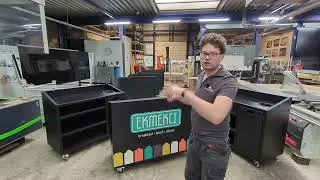Zwart debrasseermeubel