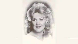 Linda Watts sings Love Never Dies