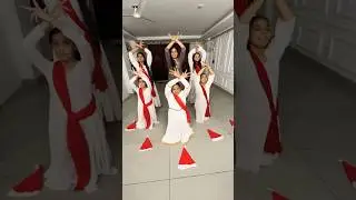 Jingle bells classical mix | Christmas Dance #jinglebellsdance #christmas  #reels #christmasreels