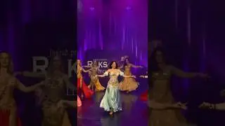 Saida Helou with Students during the Gala Show at the Raks Glam Festival ! 🌟#festival #bellydance