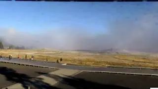 ALERT FROM Yellowstone HUGE DARK Steam/Smoke! Watch Full Screen! 9/27/16