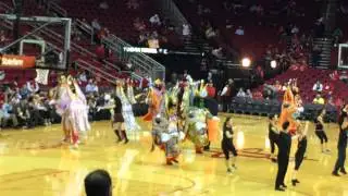 Rockets unique half time Show &mdash; Taiwan traditional dance