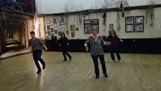 SNAKES LOOK TO THE MOUNTAINS, Silvia Schill, Line Dance (Snakes by Deva Mahal) 3/2018