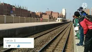 كارثة ركاب طوخ يحاولون إيقاف القطار الفرنساوي السريع المتجه إلى القاهرة😲😲