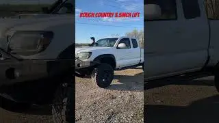 3.5 inch Rough Country Lift on Toyota Tacoma #liftkit #toyota #roughcountry