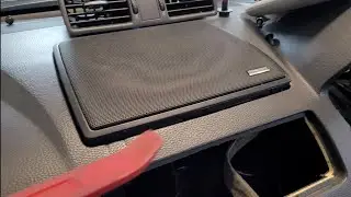Volvo XC90 Centre Speaker Grille Cover Removal