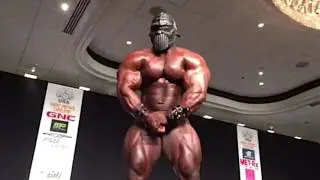 Unleashing the BEAST! Akim Williams guest posing at the 2015 NPC Eastern USA Championships
