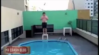 Mr CrashBlog: extremely funny dip! Fat guy destroy trampolin!