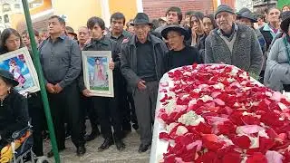 HOMENAJE 🕊 🕊 🕊 🕊 SRA. GIOVANNA ARMAS LAGONES (+). E HIJA ANGHELA RAYMUNDO ARMAS (+). CEMENTERIO HYO.