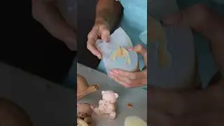 How to Make Cake Topper using Silicone Mould #ekatsacademy #caketoppers #siliconemoulds #short