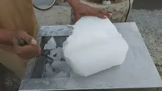 Ice crushing machine |soda ice preparation |street food pakistan |How to crush ice for drinks.