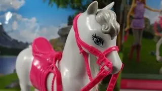 Mattel - Barbie Doll and Horse - DHB68