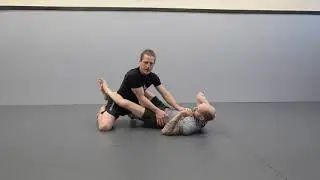 Grappling - Breaking closed guard - Quarantine Video