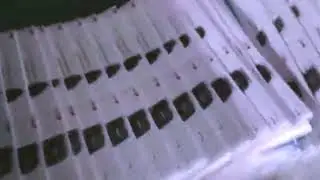 Mobile phone boxes bottom locking glue machine