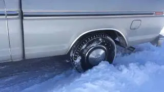 TRUCK GETS STUCK IN SNOW!!1!!11!!!