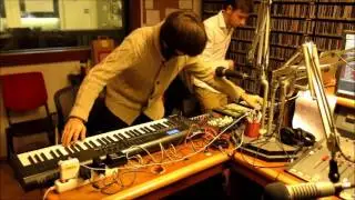 Frederic Robinson & Kordz live @ RADIO 1 Prague