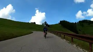 15 minute Scenic Cycling Workout Alps 🚵&zwj;♂️😎Seiser Alm Dolomiti Italy Ultra HD